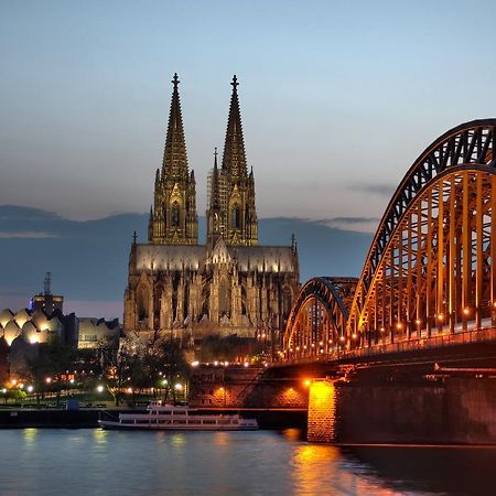 Hotel Moji Koeln Sieversstrasse ภายนอก รูปภาพ