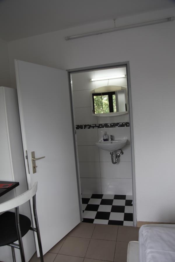Hotel Moji Koeln Sieversstrasse ภายนอก รูปภาพ
