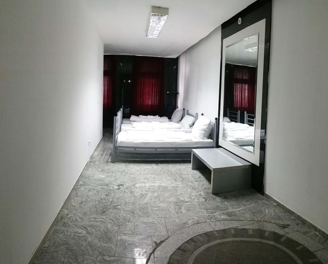 Hotel Moji Koeln Sieversstrasse ภายนอก รูปภาพ