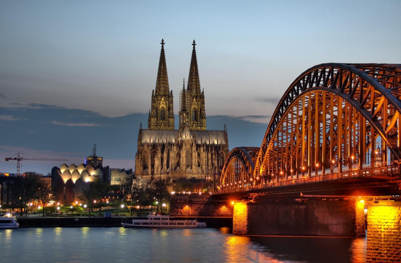 Hotel Moji Koeln Sieversstrasse ภายนอก รูปภาพ