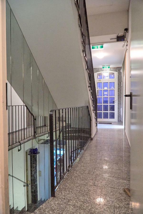 Hotel Moji Koeln Sieversstrasse ภายนอก รูปภาพ